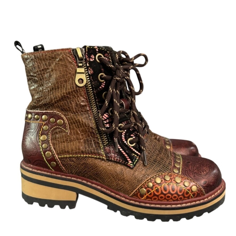 L'Artiste Spring Step Brown Leather Floral Embossed Studded Combat Boots Size 35